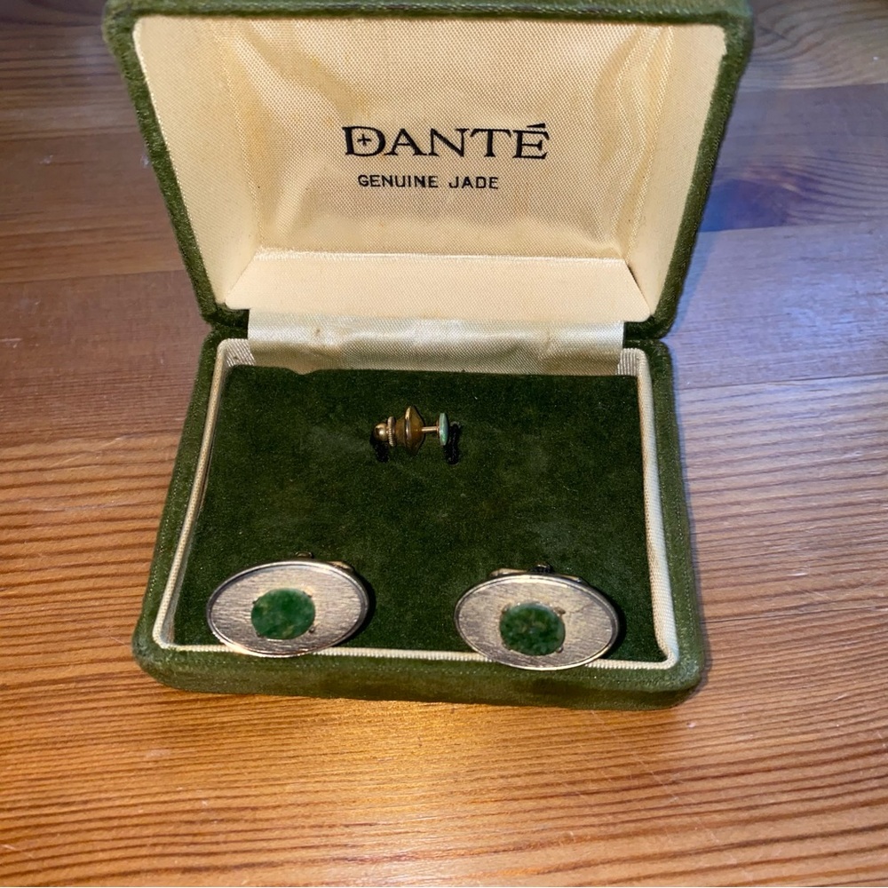 Vintage DANTE Gold Tone Cufflinks & Tie Tack Set with Genuine Jade In Velvet Box - Picture 6 of 16